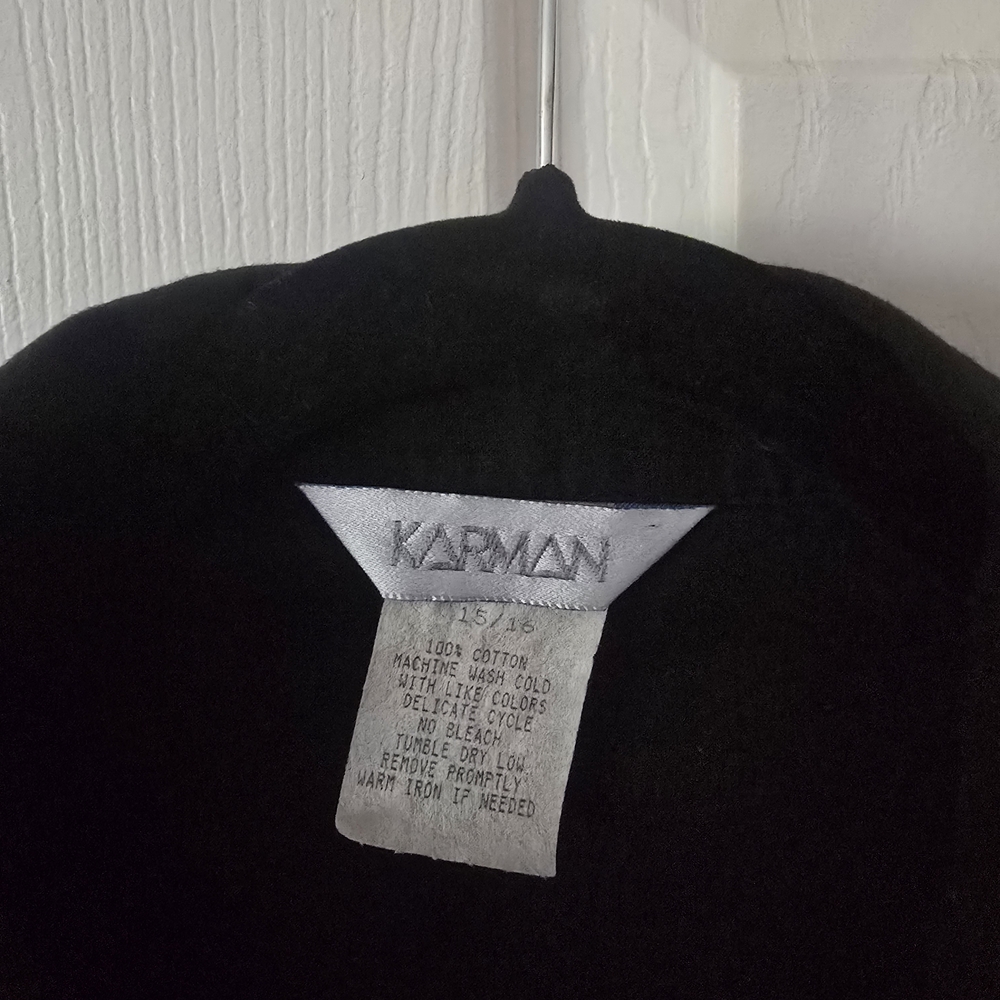Black and Red Boxy Button Down Shirt with Notched Collar - Picture 2 of 5